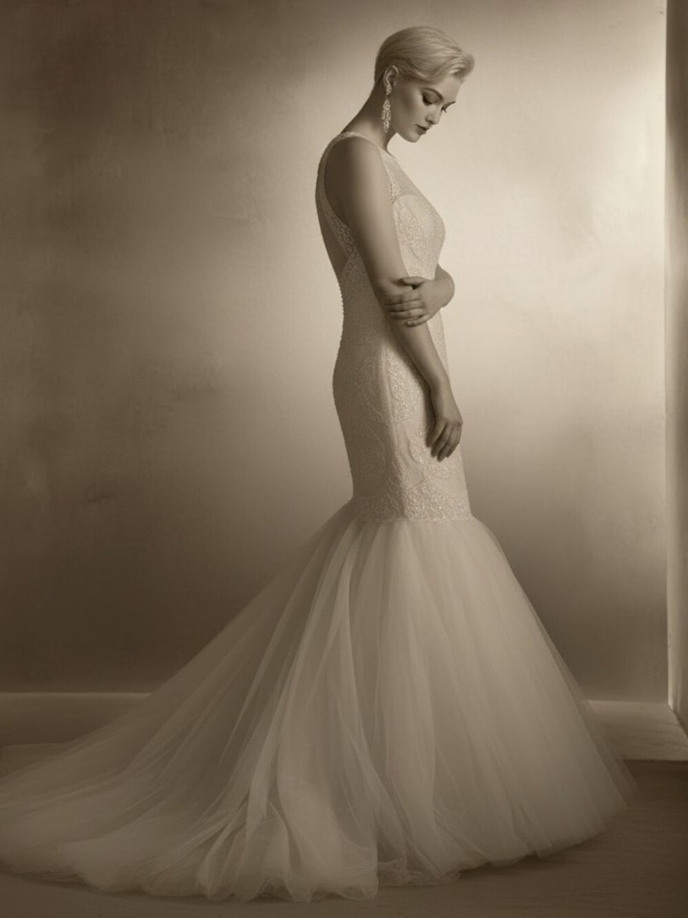 NWOT Pronovias Off-white Mermaid Tulle Wedding Dress SIZE 12